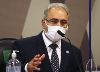 Queiroga diz em CPI que Brasil não está na terceira onda da pandemia Queiroga diz em CPI que Brasil não está na terceira onda da pandemia