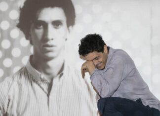 Laerte Késsimos encena a peça “Ser José Leonilson” Laerte Késsimos encena a peça “Ser José Leonilson”