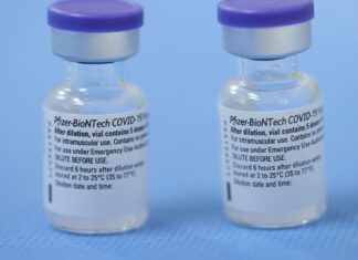 Pfizer testará vacina em crianças com menos de 12 anos Pfizer testará vacina em crianças com menos de 12 anos