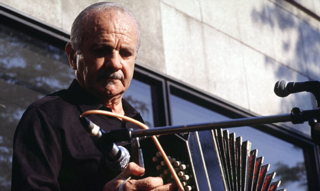 Grupo de tango faz homenagem a Astor PiazzollaAstor Piazzolla