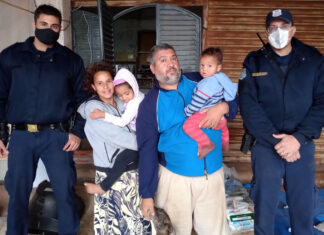 GCM socorre bebê ferido na cabeça. Pedido de ajuda foi do próprio pai via 153 GCM socorre bebê ferido na cabeça. Pedido de ajuda foi do próprio pai via 153