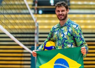 Bruninho e Ketleyn Quadros serão porta-bandeiras do Brasil Bruninho e Ketleyn Quadros serão porta-bandeiras do Brasil