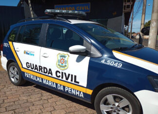 Idosa é abandonada por familiares, passa mal e é socorrida pelo Samu com apoio da GCM Idosa é abandonada por familiares, passa mal e é socorrida pelo Samu com apoio da GCM