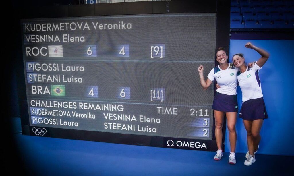 Luisa Stefani e Laura Pigossi ganham bronze inédito no tênis