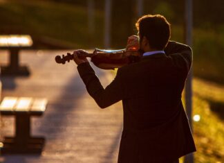 Grupo de tango faz homenagem a Astor Piazzolla Grupo de tango faz homenagem a Astor Piazzolla