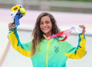 Brasil fatura 2ª prata no skate e vai com 3 às quartas do surfe em Tóquio Brasil fatura 2ª prata no skate e vai com 3 às quartas do surfe