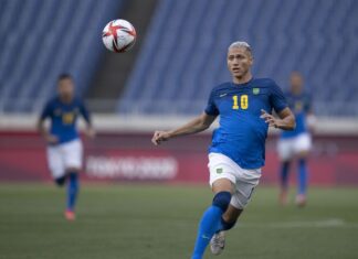 Brasil avança no futebol e na canoagem no sexto dia dos Jogos Brasil avança no futebol e na canoagem no sexto dia dos Jogos