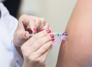 População é convocada para reta final de vacinação contra gripe População é convocada para reta final de vacinação contra gripe