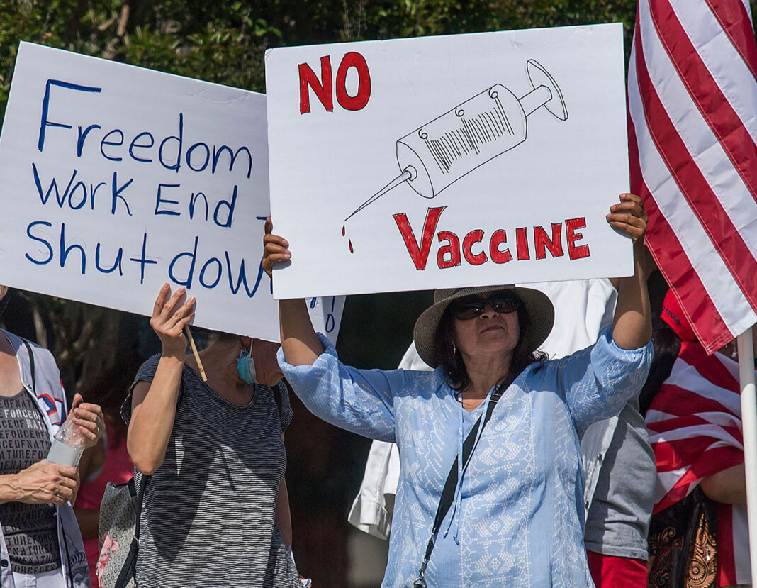 Pessoas ficaram doentes e se arrependeram de não vacinar contra a Covid nos EUA