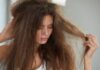 Três maneiras de cuidar de cabelos secos e sem brilho Três maneiras de cuidar de cabelos secos e sem brilho