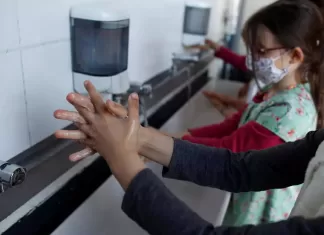 Fiocruz alerta para risco da variante delta para idosos e crianças Fiocruz alerta para risco da variante delta para idosos e crianças