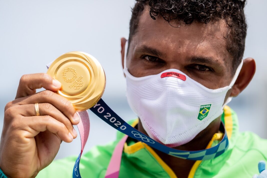 Brasil tem dia dourado com três medalhas de ouro em Tóquio