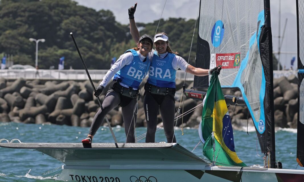 Martine Grael e Kahena Kunze são bicampeãs olímpicas na vela