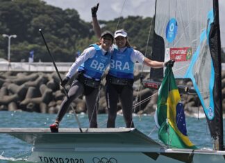 Martine Grael e Kahena Kunze são bicampeãs olímpicas na vela Martine Grael e Kahena Kunze são bicampeãs olímpicas na vela