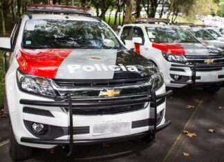 PM apreende drogas e R$ 800 em espécie na região do Terra Nova Polícia Militar apreende drogas no Terra Nova em Rio Claro