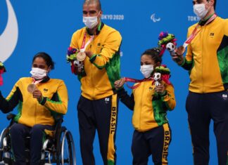 Revezamento misto 4x50m é bronze na natação em Tóquio Revezamento misto 4x50m é bronze na natação em Tóquio
