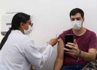 Rio Claro vacina maiores de 18 anos contra a Covid-19 a partir desta quinta Rio Claro vacina maiores de 18 anos contra a Covid-19