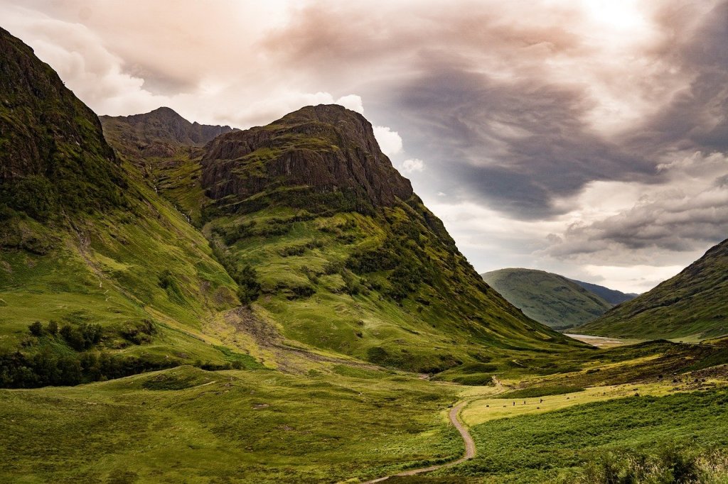 Viaje para os cenários reais de "Outlander" na Escócia