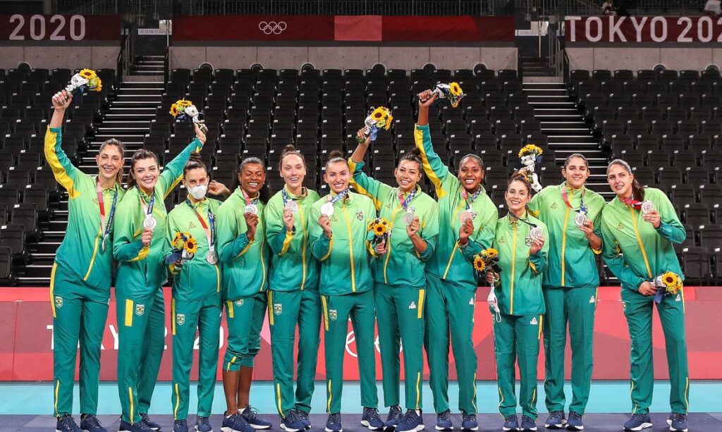 Brasil é prata no vôlei feminino e no boxe em Tóquio