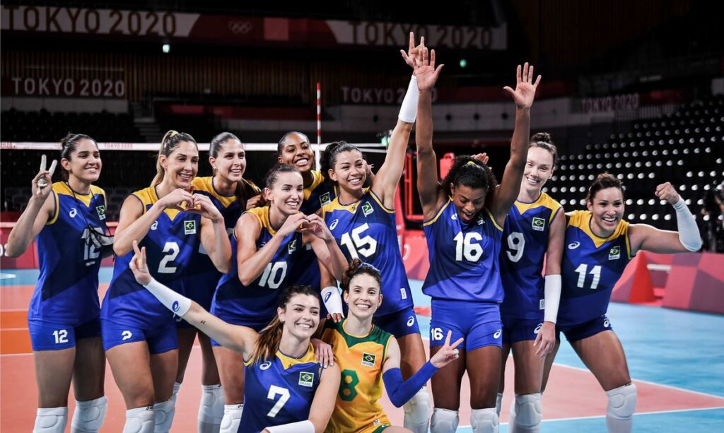 Brasil enfrenta o Japão nas quartas de final do vôlei de quadra