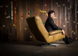 Regente Xian Zhang lidera músicos da Osesp em três concertos Regente Xian Zhang lidera músicos da Osesp em três concertos