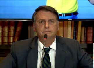 TSE pede ao Supremo que investigue Bolsonaro por fake news TSE pede ao Supremo que investigue Bolsonaro por fake news