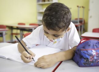 Alunos da rede estadual devem fazer rematrícula até dia 17 Alunos da rede estadual devem fazer rematrícula até dia 17