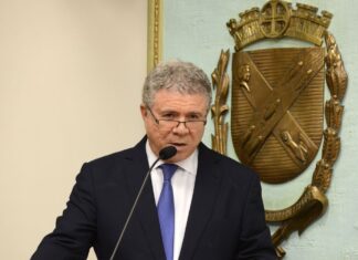 Empresário morto em queda de avião já foi proprietário de fazenda com 28 escravos na BA Empresário já foi proprietário de fazenda com 28 escravos