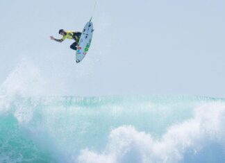 Medina é tricampeão mundial de surfe e Tati fica em segundo Medina é tricampeão mundial de surfe e Tati fica em segundo