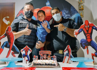 Guardas civis de Rio Claro realizam festinha para criança fã da GCM Guardas civis de Rio Claro realizam festinha para criança fã da GCM