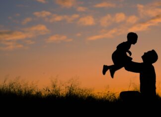 Quatro signos do zodíaco que são os melhores pais Quatro signos do zodíaco que são os melhores pais