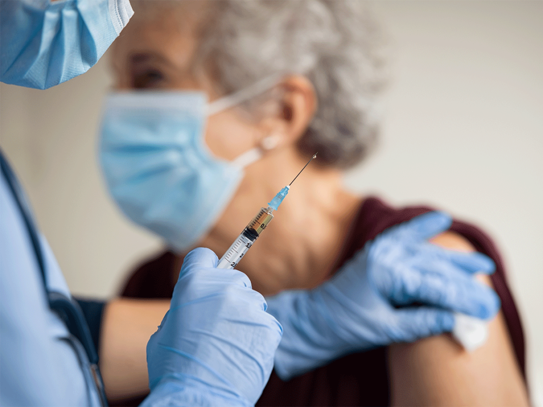 População pode tomar vacina contra a Covid-19 em quatro locais
