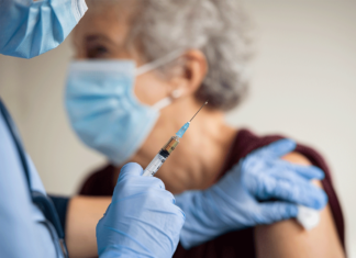 População pode tomar vacina contra a Covid-19 em quatro locais População pode tomar vacina contra a Covid-19 em quatro locais