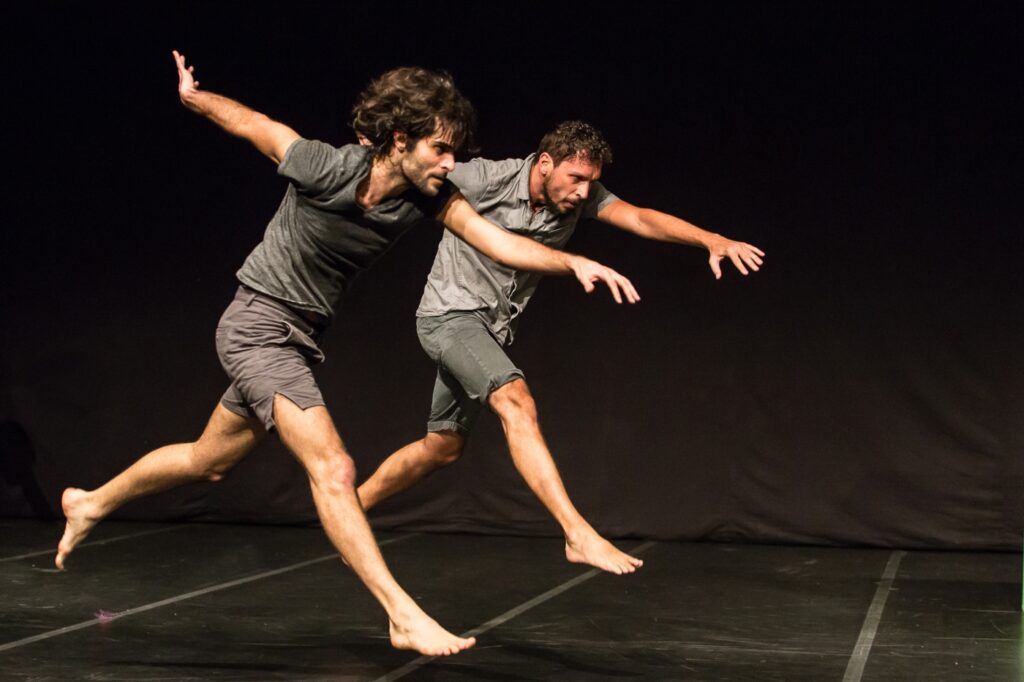 Bienal Sesc de Dança apresenta três espetáculos neste sábado 