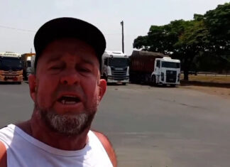 Caminhoneiro bolsonarista diz que vai meter a mão na cara de Doria https://rc832.com.br/wp-content/uploads/2021/10/Kinho-Da-Estrada.mp4