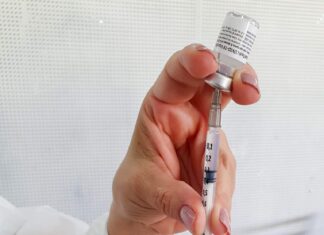 Vacinação no Centro Cultural será até as 19 horas nesta quinta Vacinação no Centro Cultural será até as 19 horas nesta quinta