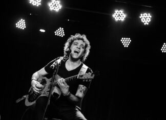 Virada SP Online tem shows de Paulinho Moska e Beto Barbosa Virada SP Online tem shows de Paulinho Moska e Beto Barbosa