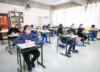 Confira as regras para o retorno obrigatório às aulas presenciais Confira as regras para o retorno obrigatório às aulas presenciais