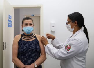Rio Claro aplica segundas e terceiras doses contra a Covid-19 nesta sexta Rio Claro aplica segundas e terceiras doses contra a Covid-19