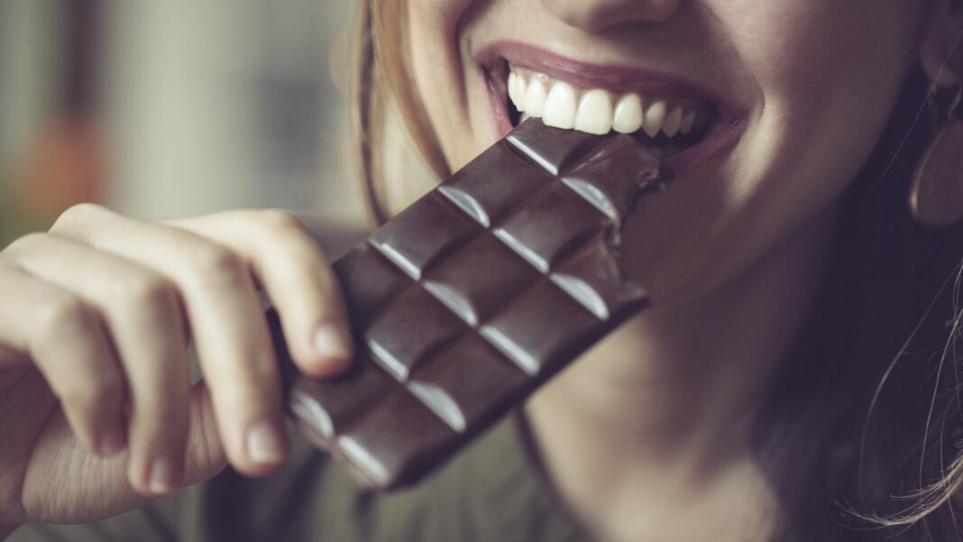 Cinco alimentos que podem melhorar o seu humor instantaneamente