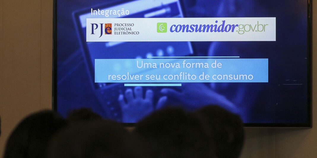 Plataforma consumidor.gov recebe queixas sobre redes sociais