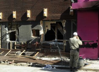 Julgamento de réus por incêndio na boate Kiss começa na 4ª Julgamento de réus por incêndio na boate Kiss começa na 4ª