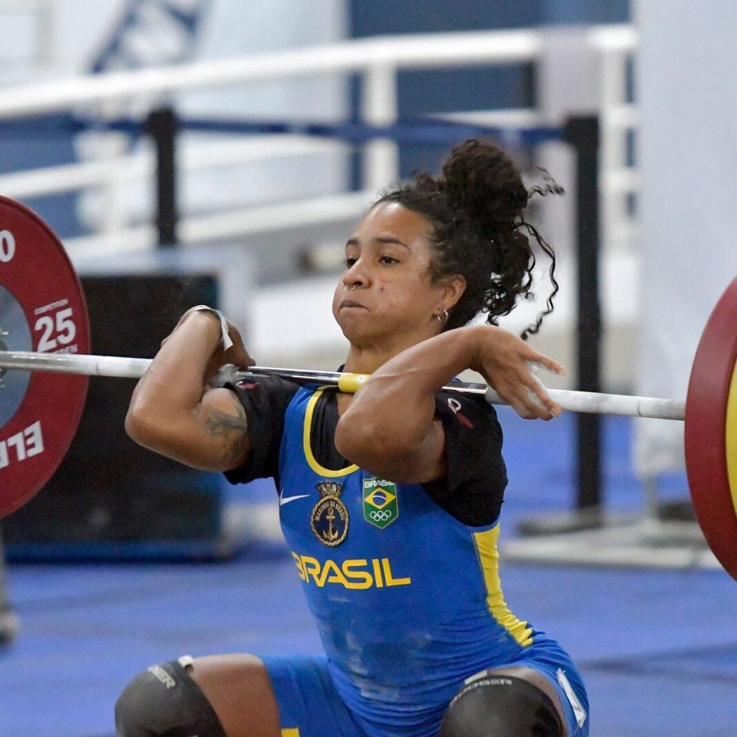 Letícia Moraes conquista medalha de bronze no arremesso