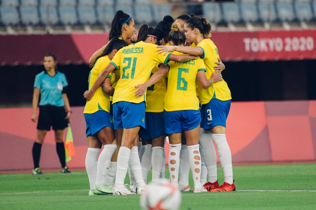 Seleção feminina de futebol estreia nesta quinta em torneio