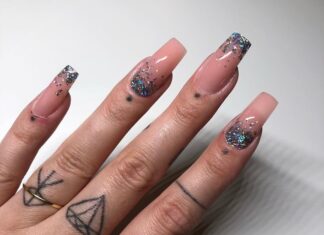 Guia de cuidados orienta sobre o uso de unhas de acrigel Guia de cuidados orienta sobre o uso de unhas de acrigel