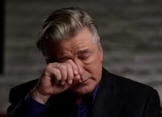 Alec Baldwin diz que sua carreira acabou após morte em set Alec Baldwin diz que sua carreira acabou após morte em set