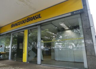 Bancos fecham no Carnaval e reabrem na quarta-feira Bancos fecham no Carnaval e reabrem na quarta-feira