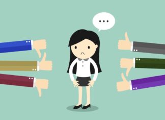 Quatro signos do zodíaco que adoram criticar os outros Quatro signos do zodíaco que adoram criticar os outros