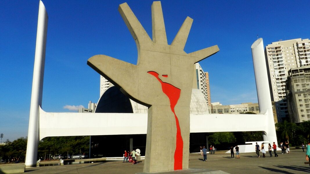 Memorial da América Latina inaugura exposição modernista