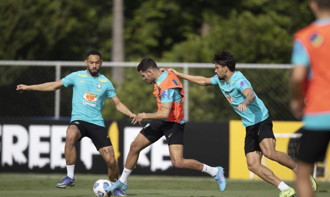 Brasil enfrenta o Paraguai pelas Eliminatórias da Copa do Mundo